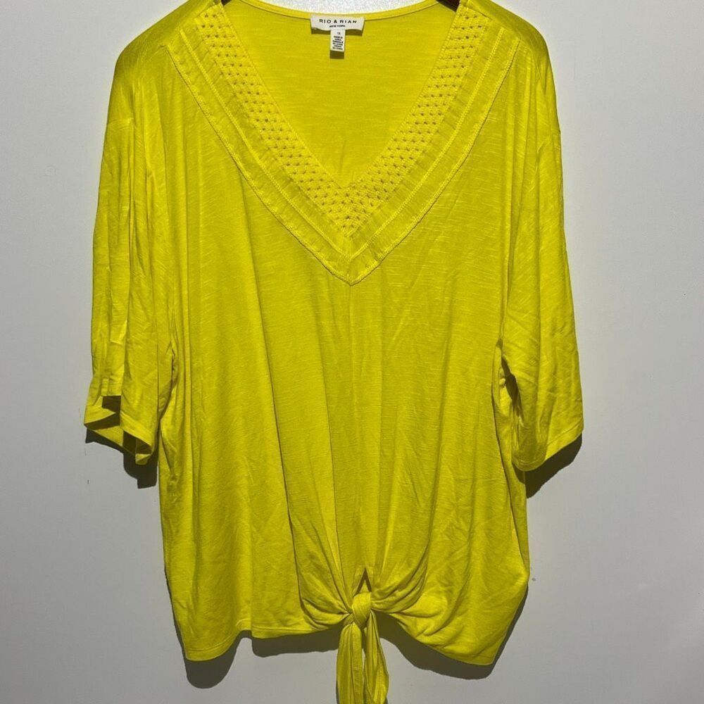 Rio & Rian Women's Yellow Crochet V-Neck Dolman Sleeve Tie Waist Blouse Sz 1X